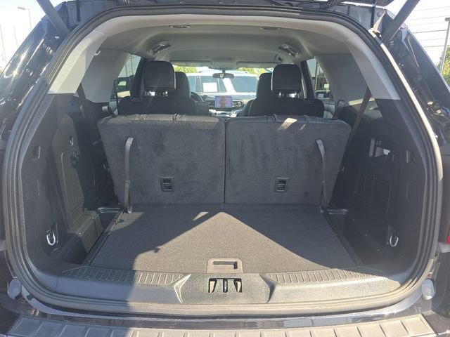 Certified 2023 Ford Explorer XLT w/ Equipment Group 202A AWD/4WD image 17