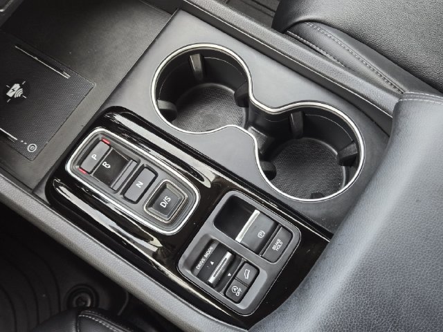 Used 2023 Honda Pilot Touring image 18