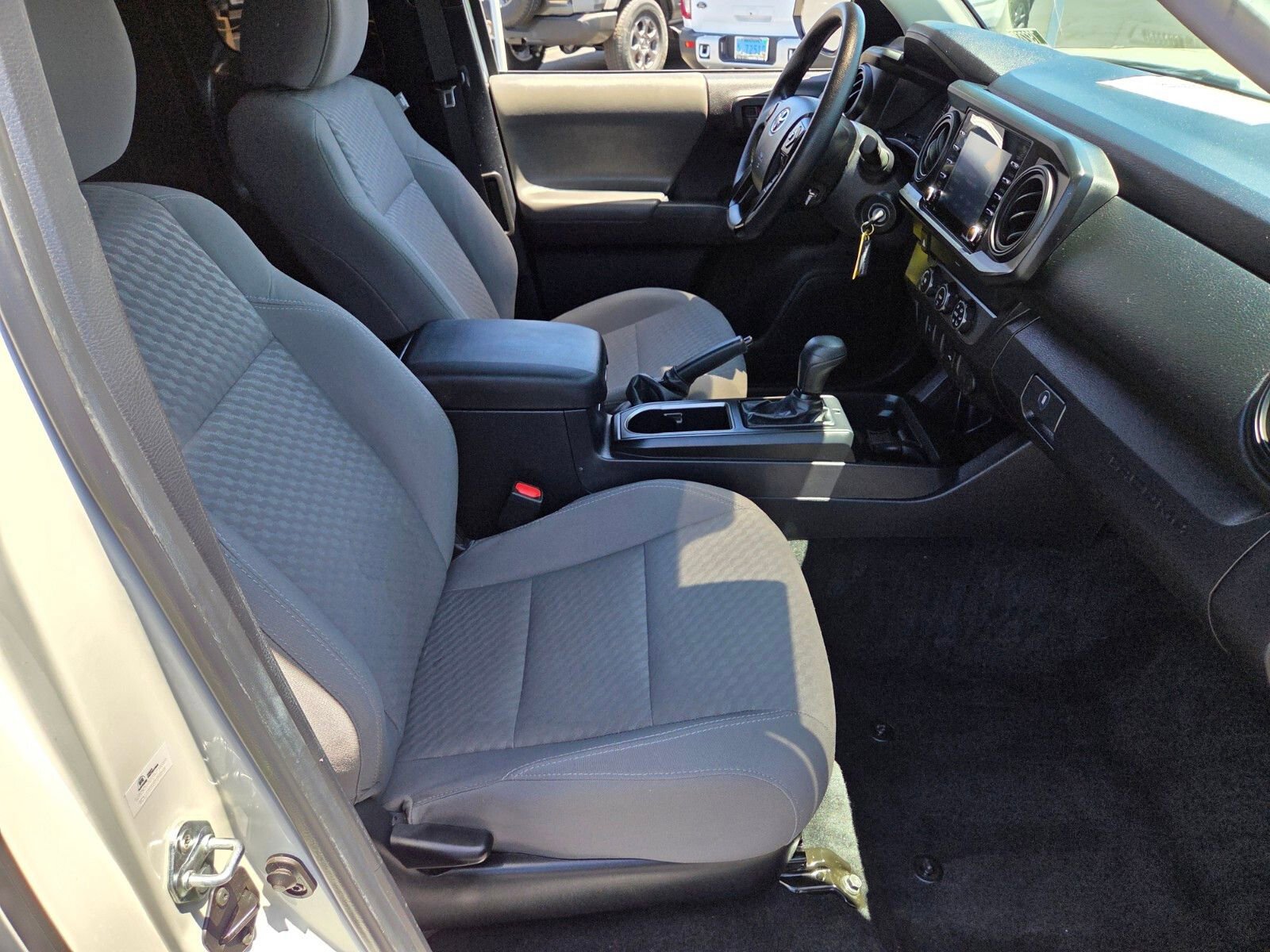 Used 2022 Toyota Tacoma SR RWD image 15