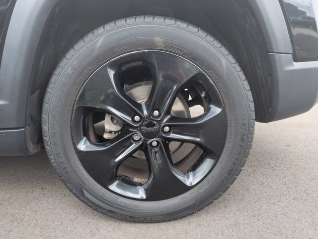 Used 2019 Jeep Compass Latitude FWD image 11