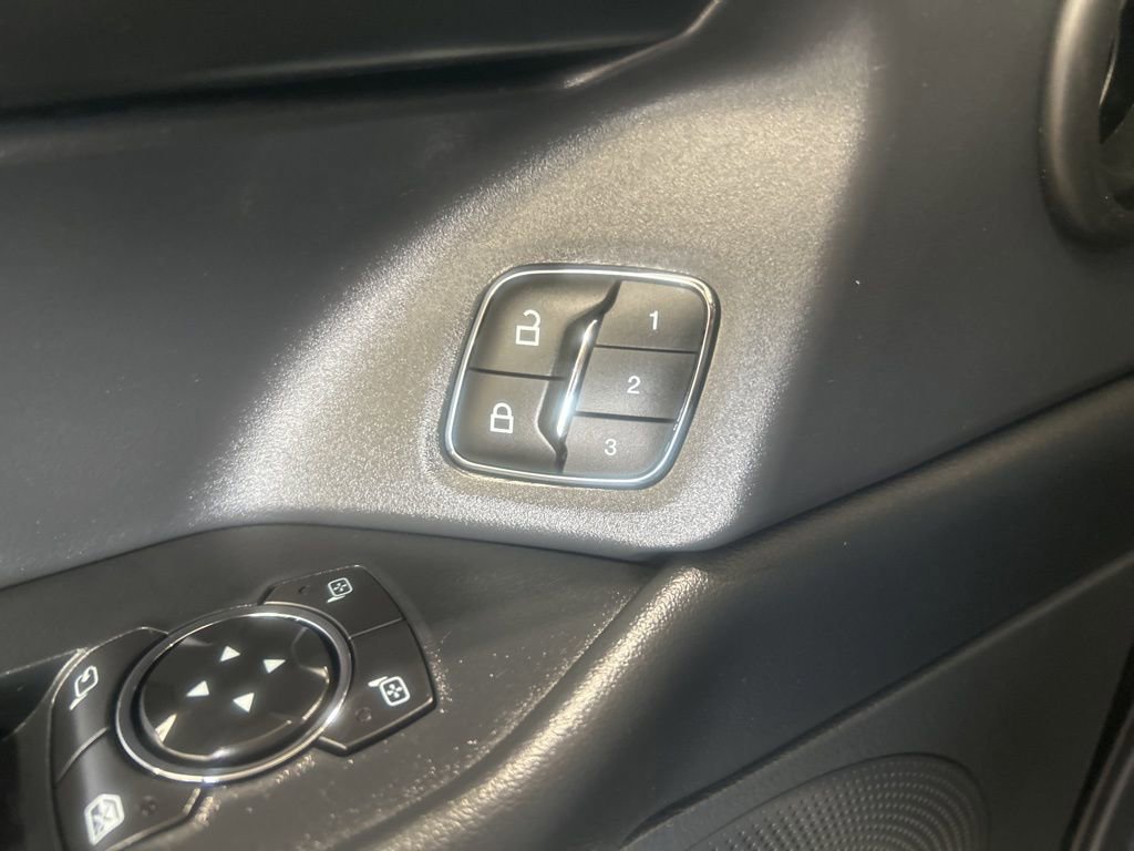 Certified 2022 Ford Expedition Max Platinum image 16