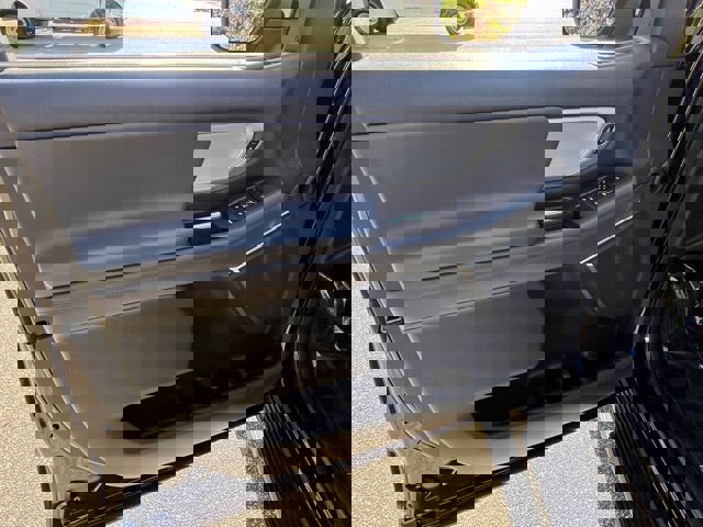 Certified 2025 Ford Expedition Active image 12