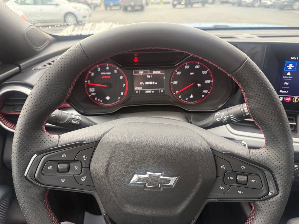 Used 2024 Chevrolet Trax RS FWD image 24