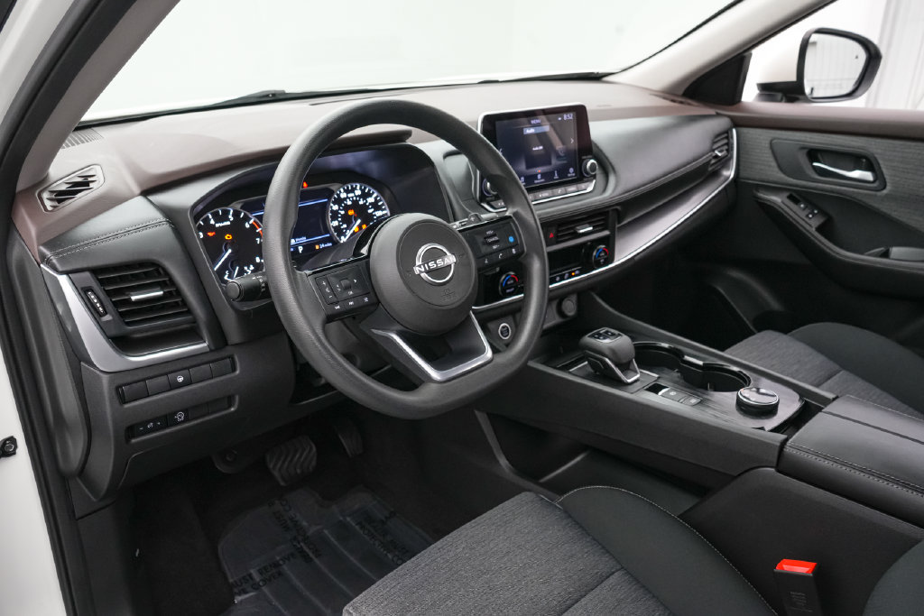 Used 2023 Nissan Rogue SV AWD/4WD image 12