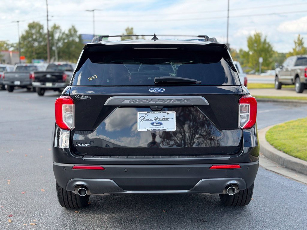 Certified 2024 Ford Explorer XLT w/ Equipment Group 202A AWD/4WD image 9