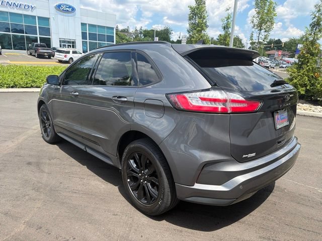 Certified 2024 Ford Edge SE w/ Black Appearance Package AWD/4WD image 4