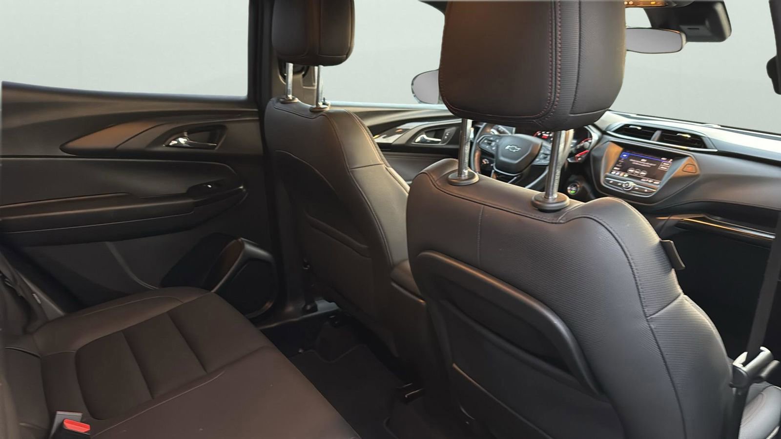 Used 2023 Chevrolet TrailBlazer RS image 28