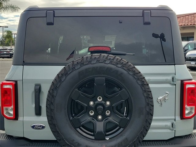 Certified 2024 Ford Bronco Black Diamond image 26