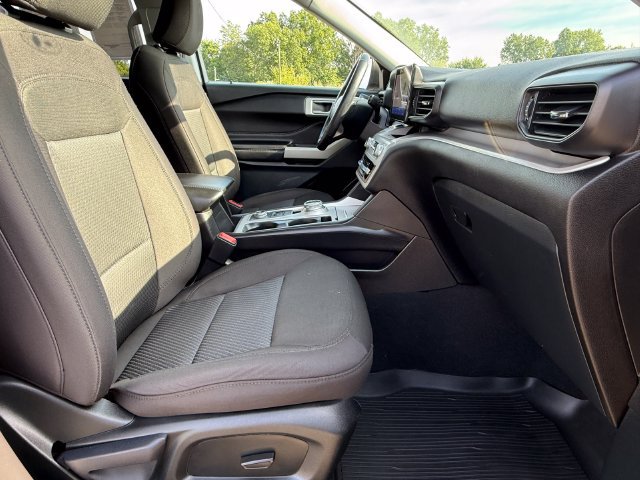 Certified 2023 Ford Explorer XLT w/ Class IV Trailer Tow Package AWD/4WD image 25