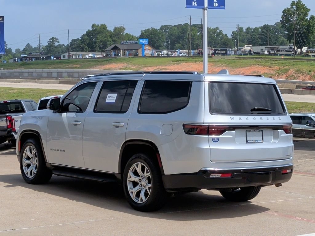 Used 2022 Jeep Wagoneer Series II RWD image 5
