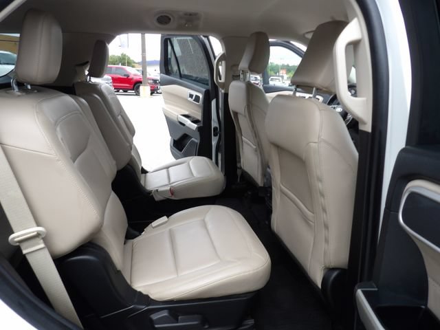 Certified 2022 Ford Explorer XLT w/ Equipment Group 202A RWD image 33