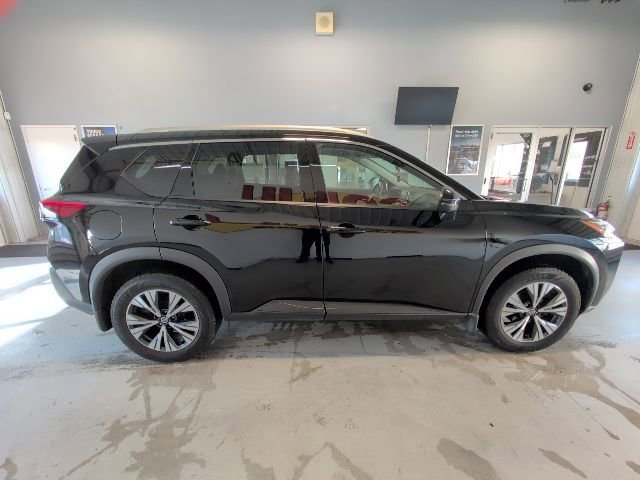 Used 2021 Nissan Rogue SV image 7