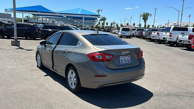 Used 2018 Chevrolet Cruze LT w/ Convenience Package FWD image 5