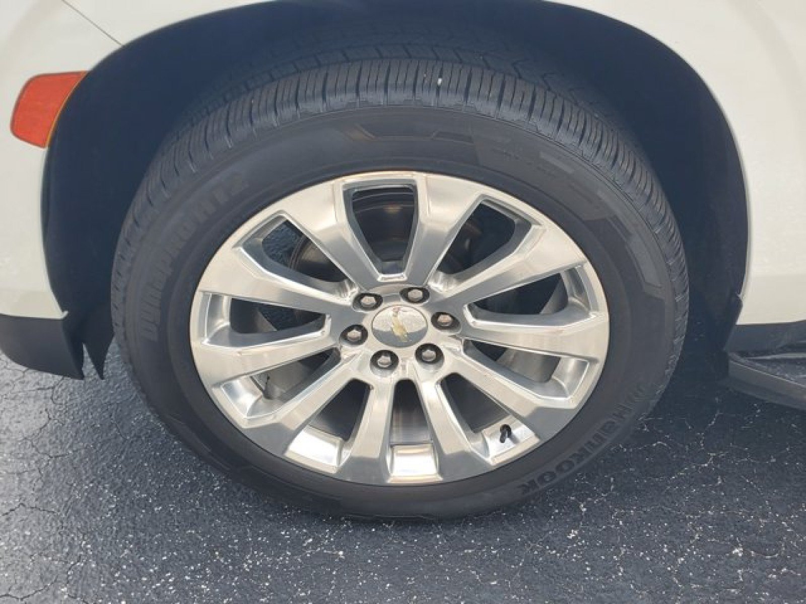 Used 2021 Chevrolet Tahoe Premier RWD image 4