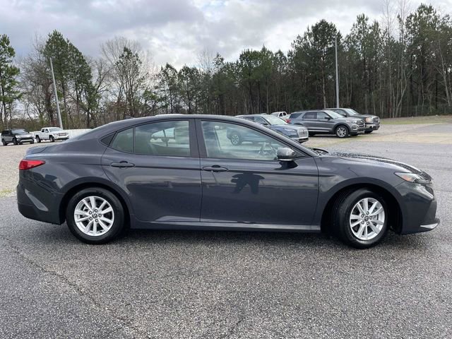Used 2025 Toyota Camry LE image 6