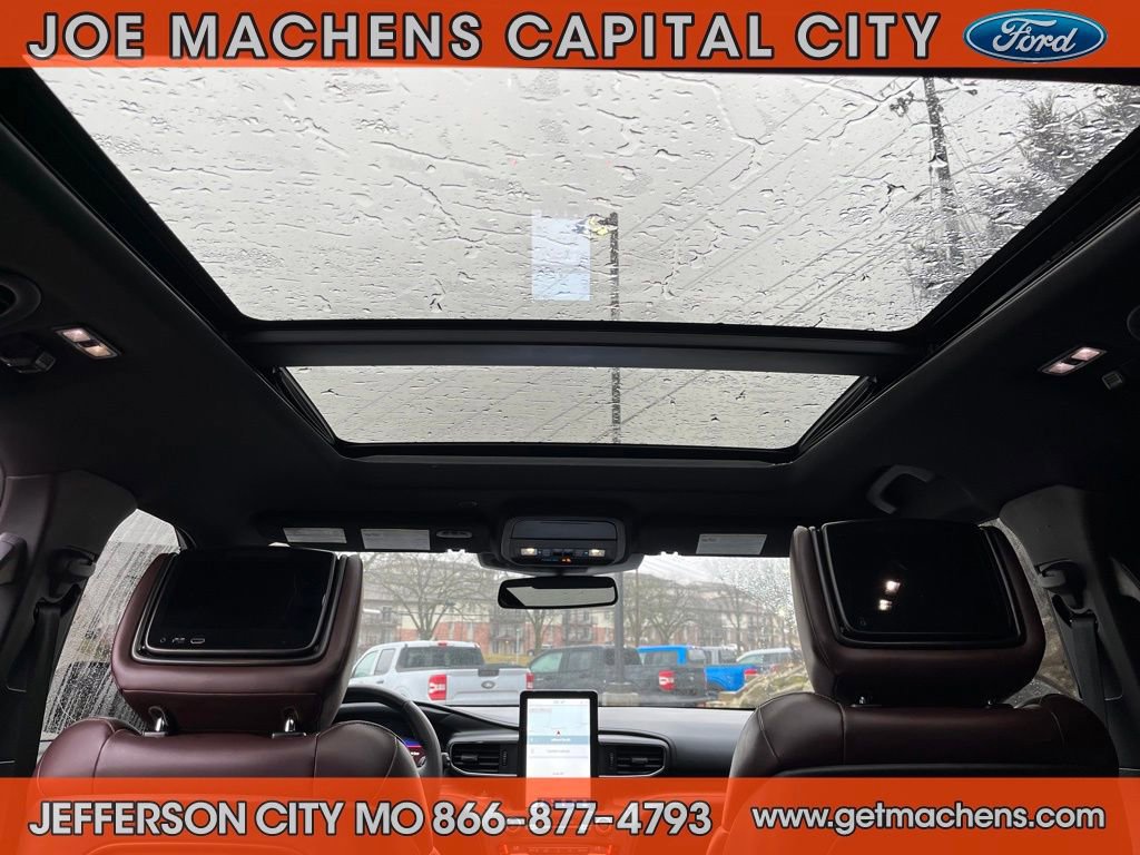 Certified 2020 Ford Explorer Platinum w/ Premium Technology Package image 12