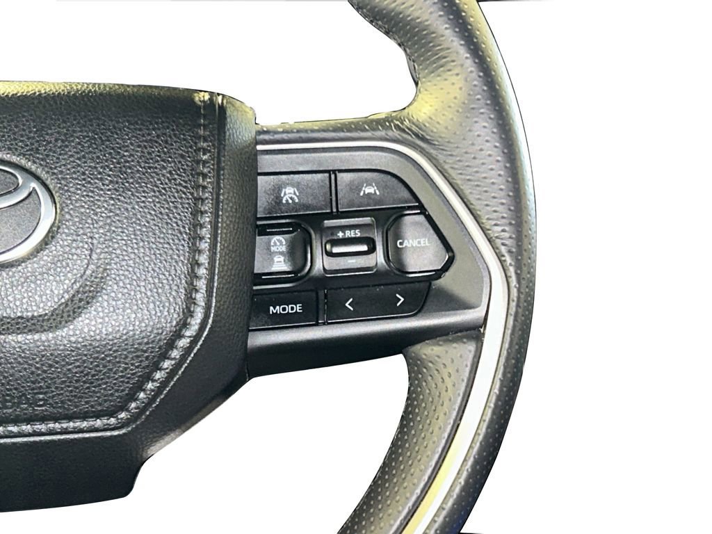 Used 2025 Toyota 4Runner SR5 AWD/4WD image 34