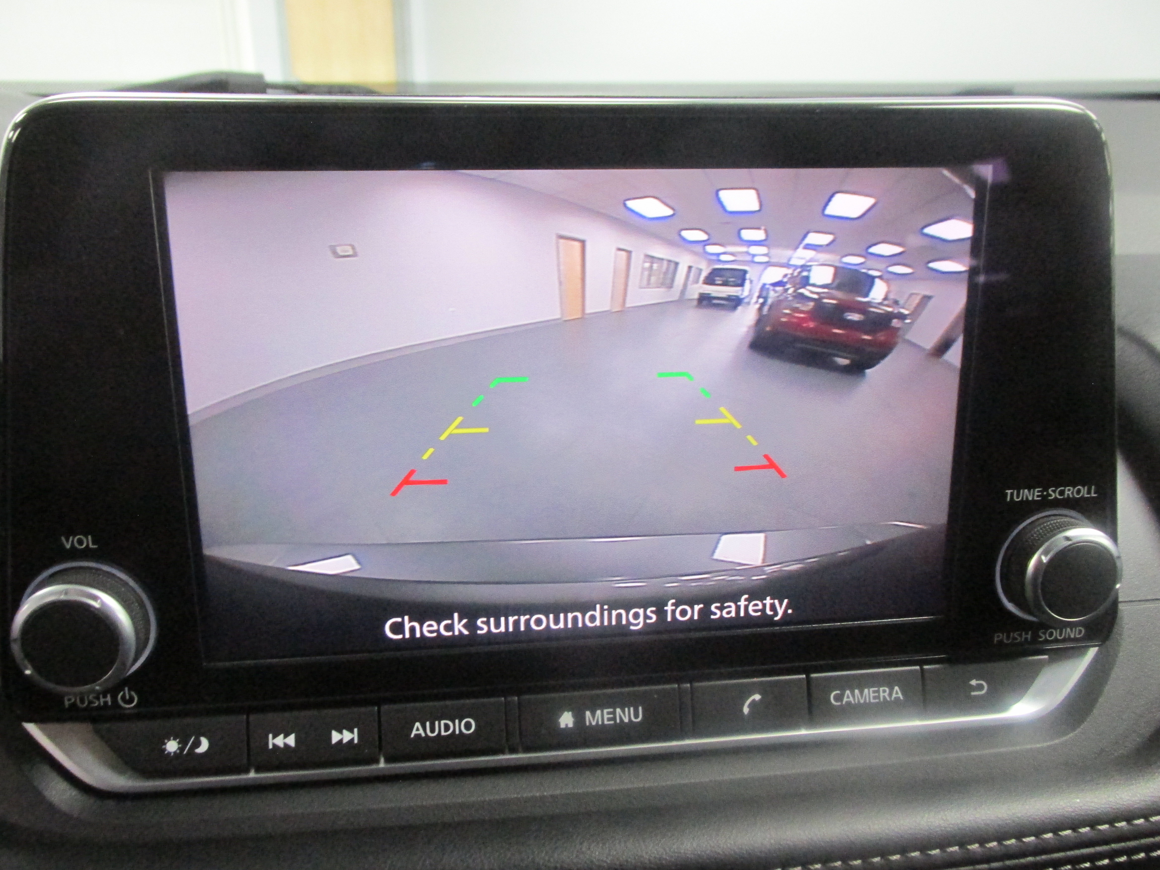 Used 2024 Nissan Rogue S FWD image 33
