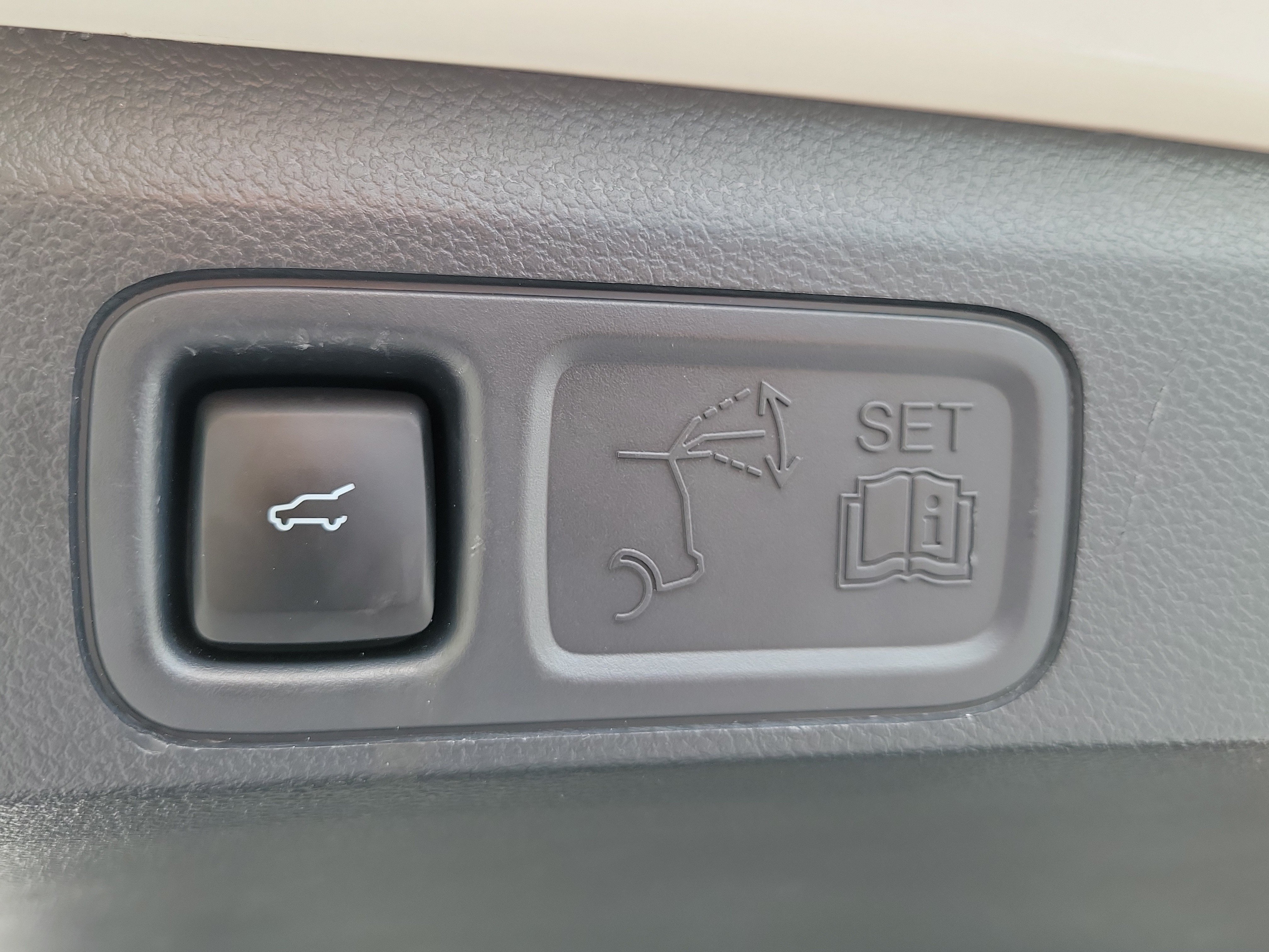 Certified 2024 Ford Expedition Max Platinum AWD/4WD image 11