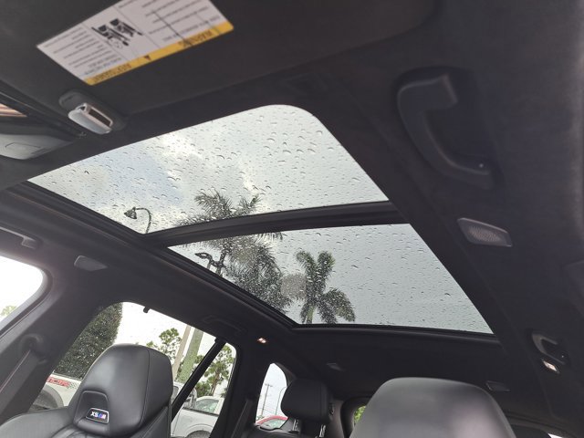 Used 2020 BMW X5 M Competition w/ Executive Package image 22