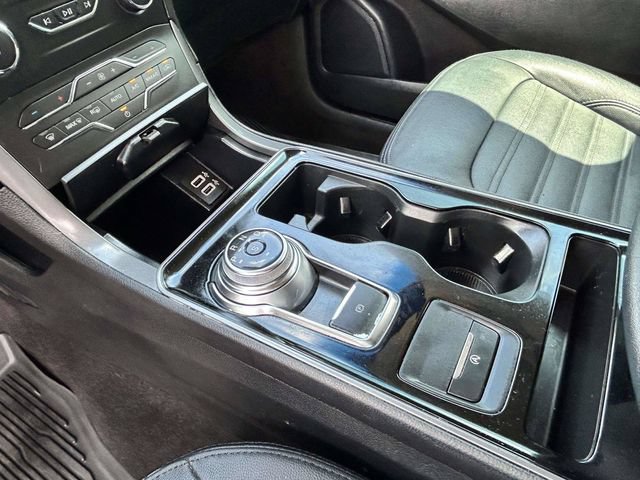 Certified 2020 Ford Edge SE FWD image 21
