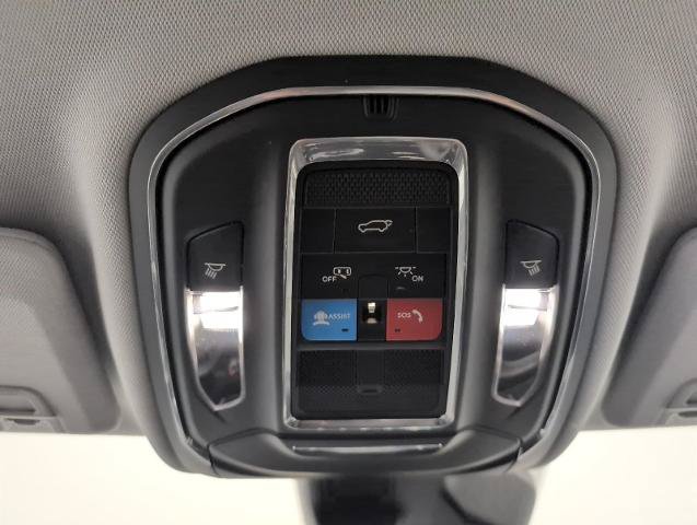 Used 2023 Jeep Grand Cherokee Limited w/ Black Appearance Package AWD/4WD image 19