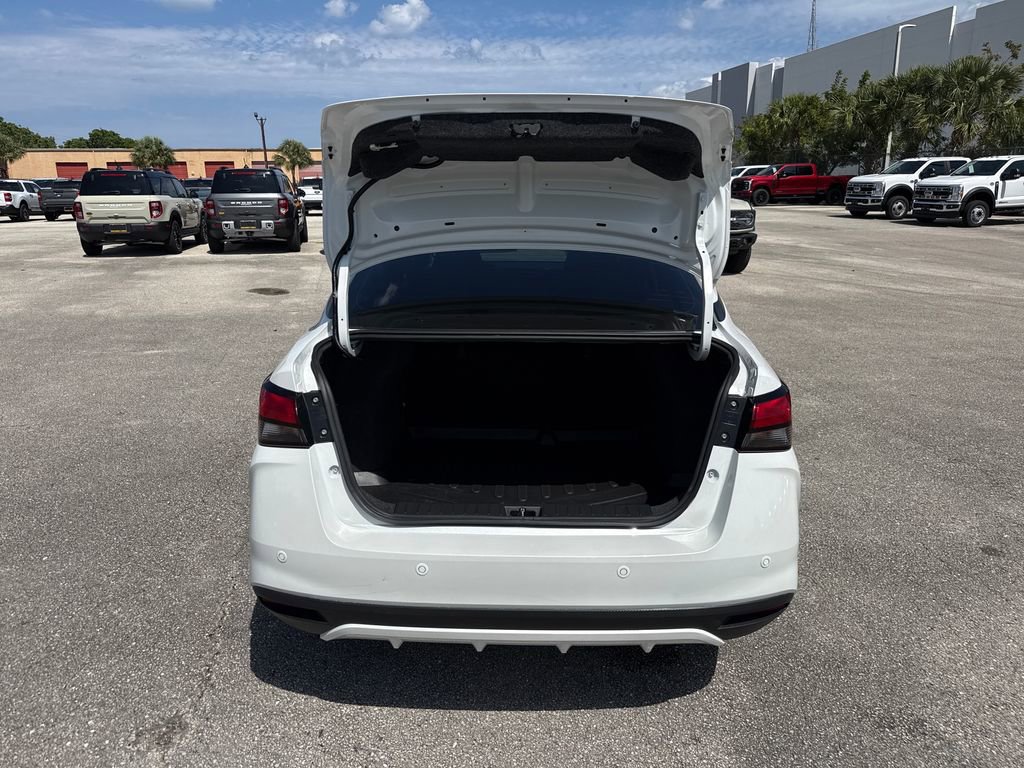 Used 2024 Nissan Versa SR w/ Electronics Package FWD image 25
