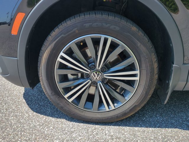 Used 2024 Volkswagen Tiguan Wolfsburg Edition w/ Panoramic Sunroof Package AWD/4WD image 11
