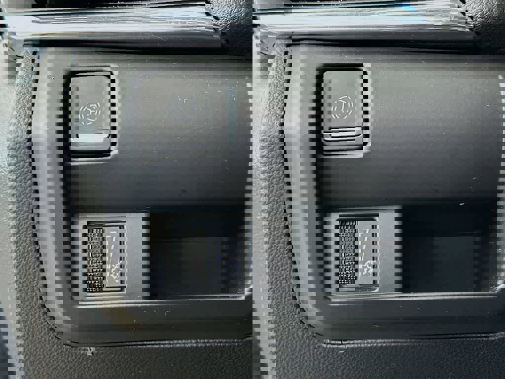 Used 2020 Cadillac CT4 Luxury w/ Cold Weather Package image 27