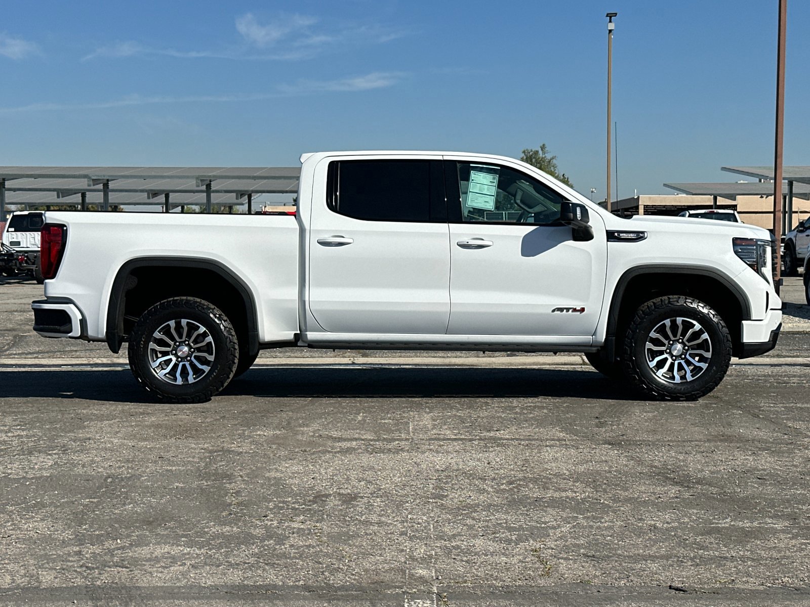 Used 2022 GMC Sierra 1500 AT4 w/ AT4 Premium Package image 6