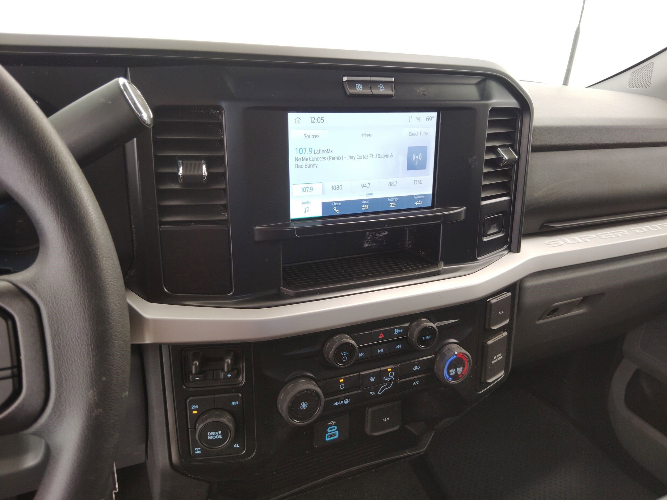 Certified 2025 Ford F250 XLT w/ FX4 Off-Road Package image 23