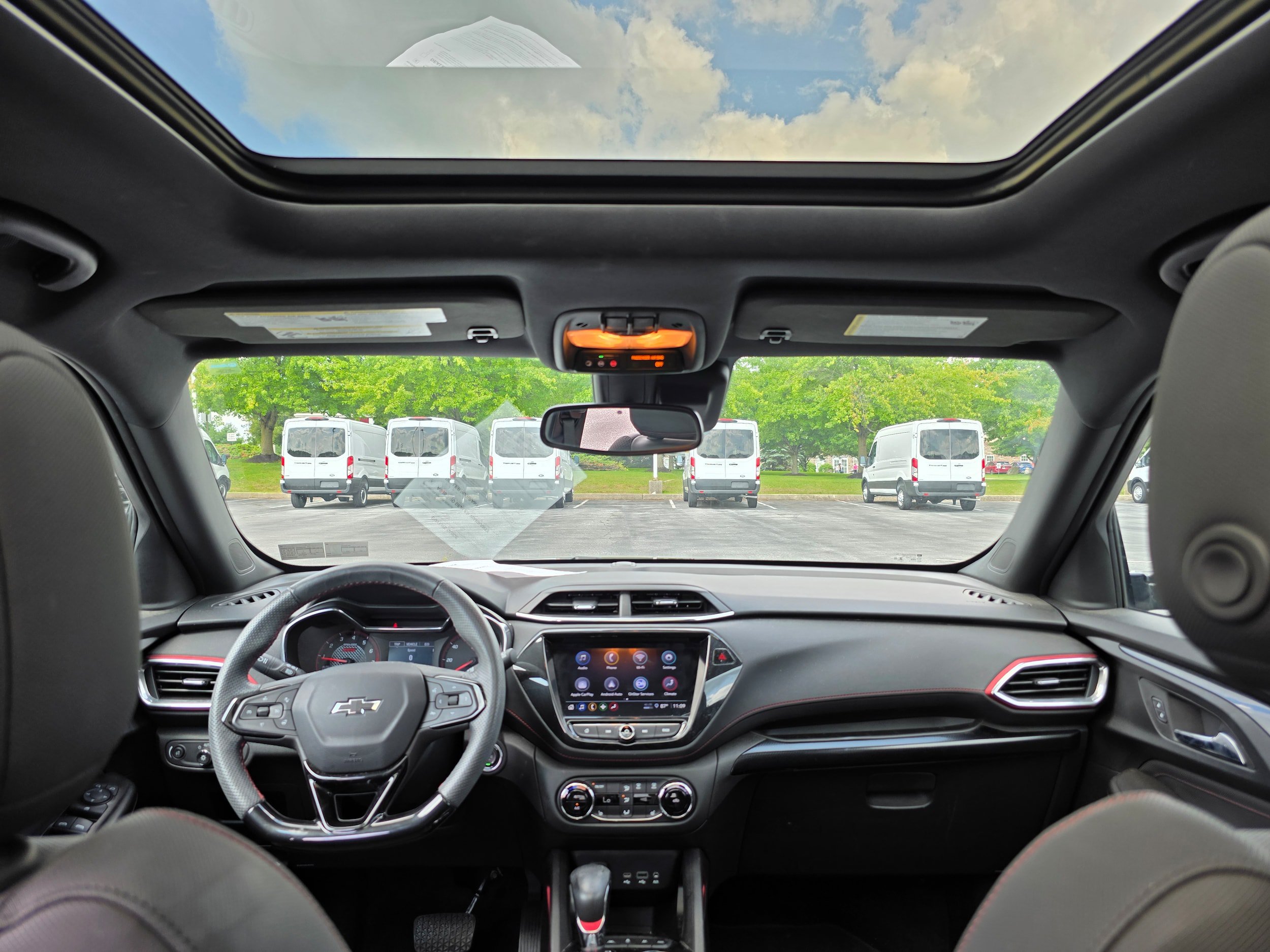 Used 2023 Chevrolet TrailBlazer RS w/ Sun and Liftgate Package AWD/4WD image 9