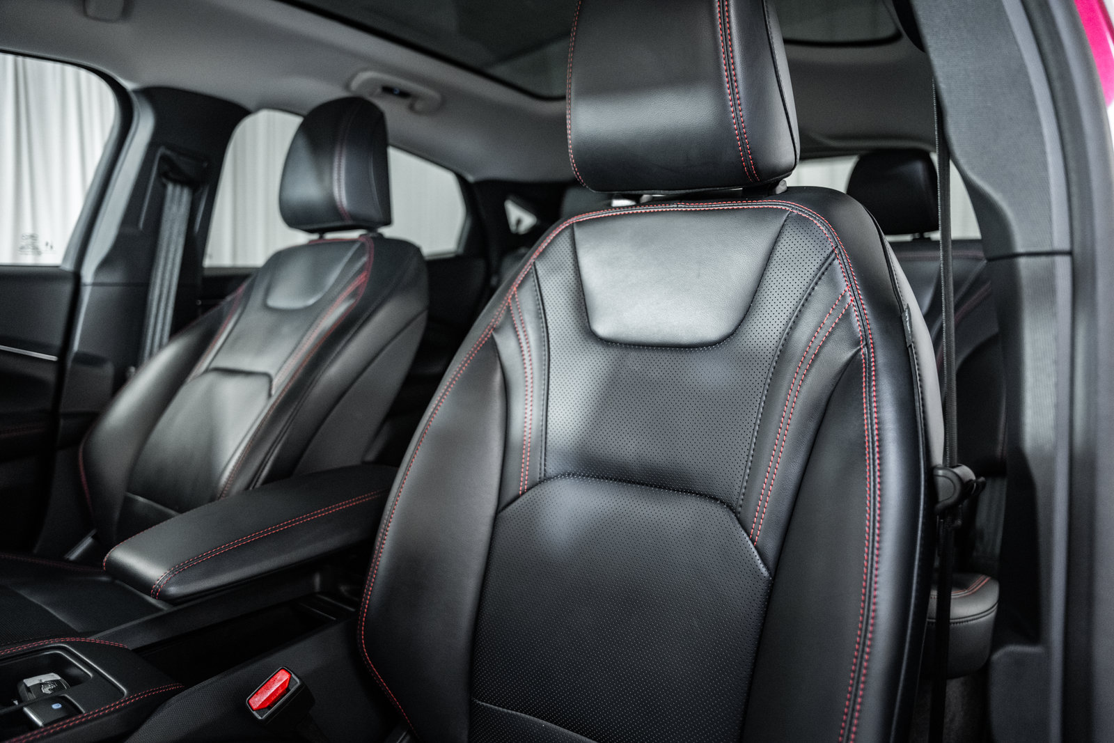 Certified 2025 Ford Mustang Mach-E Premium w/ Sport Appearance Package AWD/4WD image 34