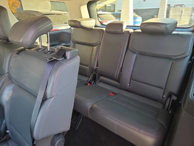 Certified 2025 Ford Expedition Active AWD/4WD image 24