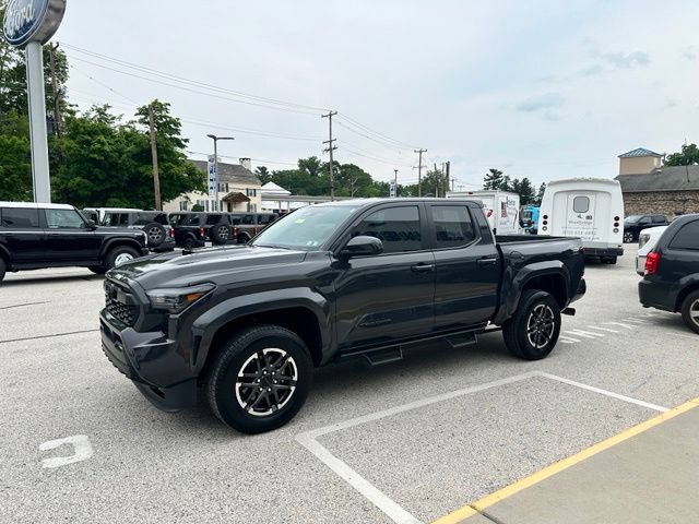 Used 2024 Toyota Tacoma TRD Sport AWD/4WD image 7
