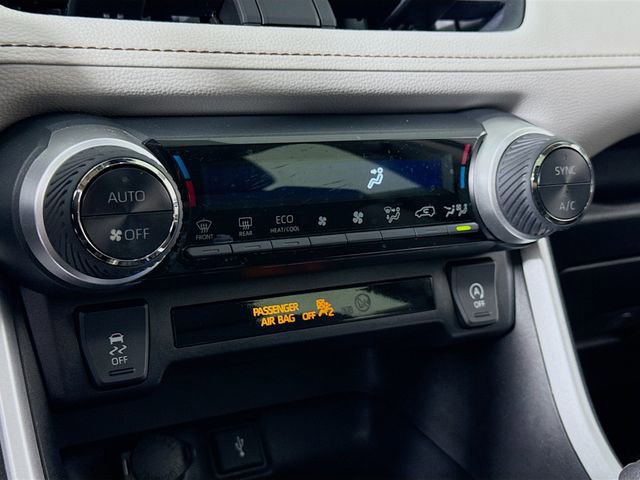 Used 2022 Toyota RAV4 XLE image 15