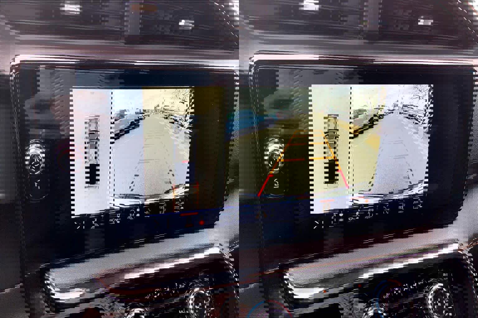 Used 2024 GMC Sierra 1500 AT4 w/ Technology Package image 26