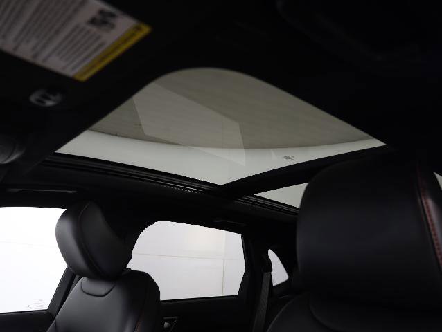 Certified 2022 Ford Edge ST-Line image 17