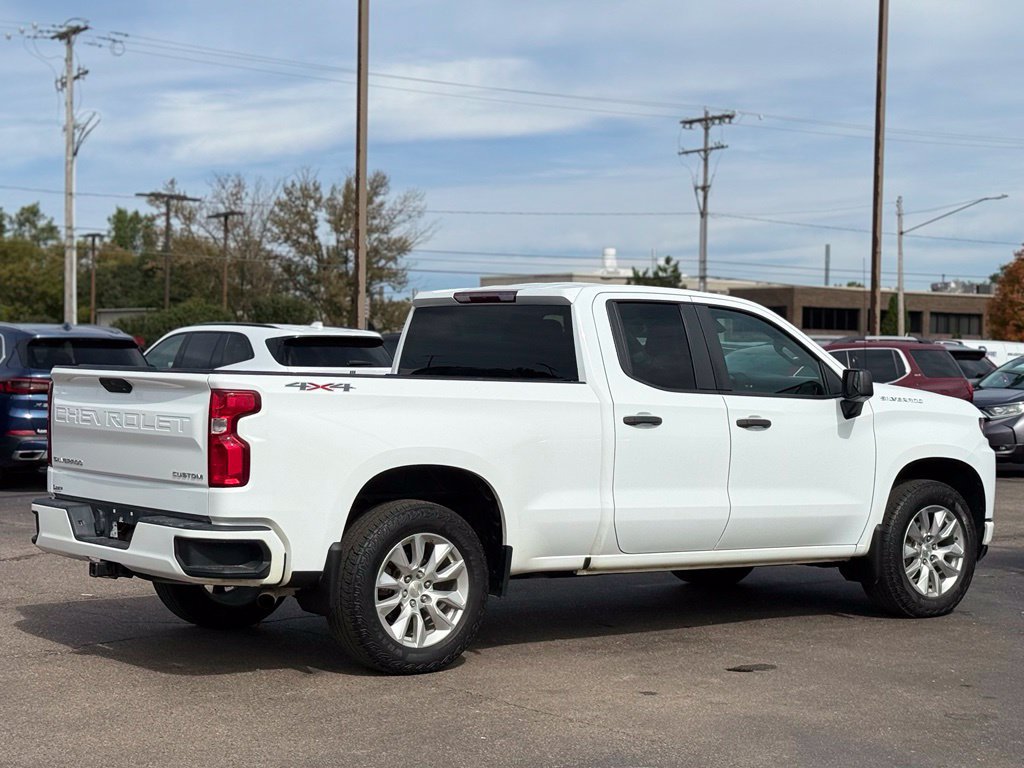 Used 2020 Chevrolet Silverado 1500 Custom w/ Custom Value Package AWD/4WD image 25