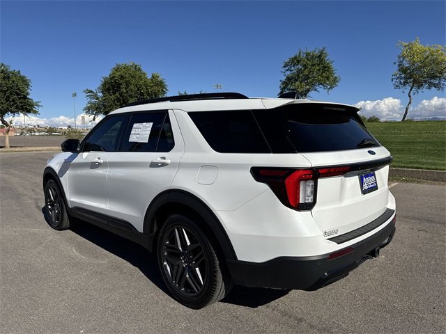 Certified 2025 Ford Explorer ST-Line w/ Premium Package image 5