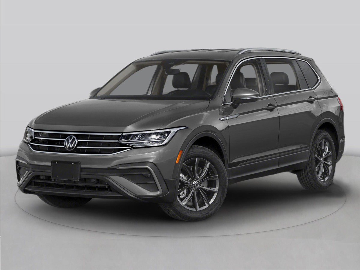 Used 2024 Volkswagen Tiguan SE R-Line AWD/4WD image 1