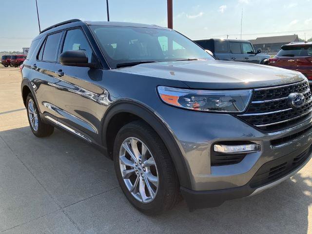 Certified 2024 Ford Explorer XLT w/ Equipment Group 202A AWD/4WD image 8