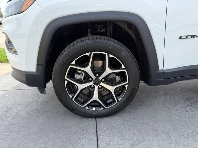 Used 2026 Jeep Compass Limited AWD/4WD image 4