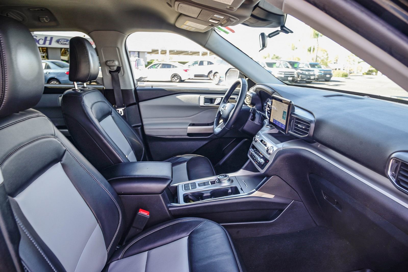 Certified 2023 Ford Explorer XLT w/ Equipment Group 202A image 16