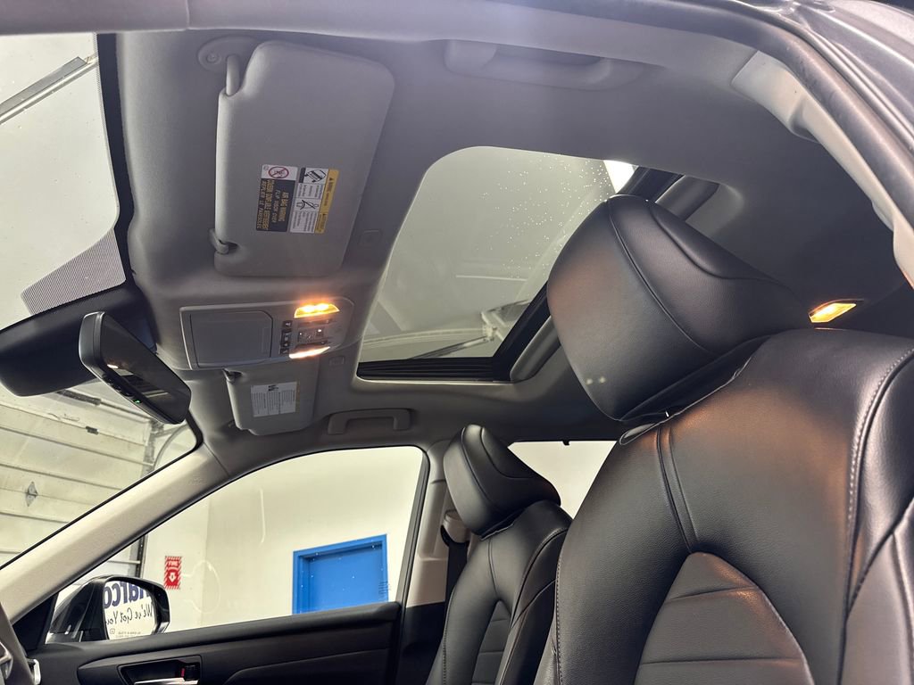 Used 2023 Toyota Highlander XLE AWD/4WD image 22