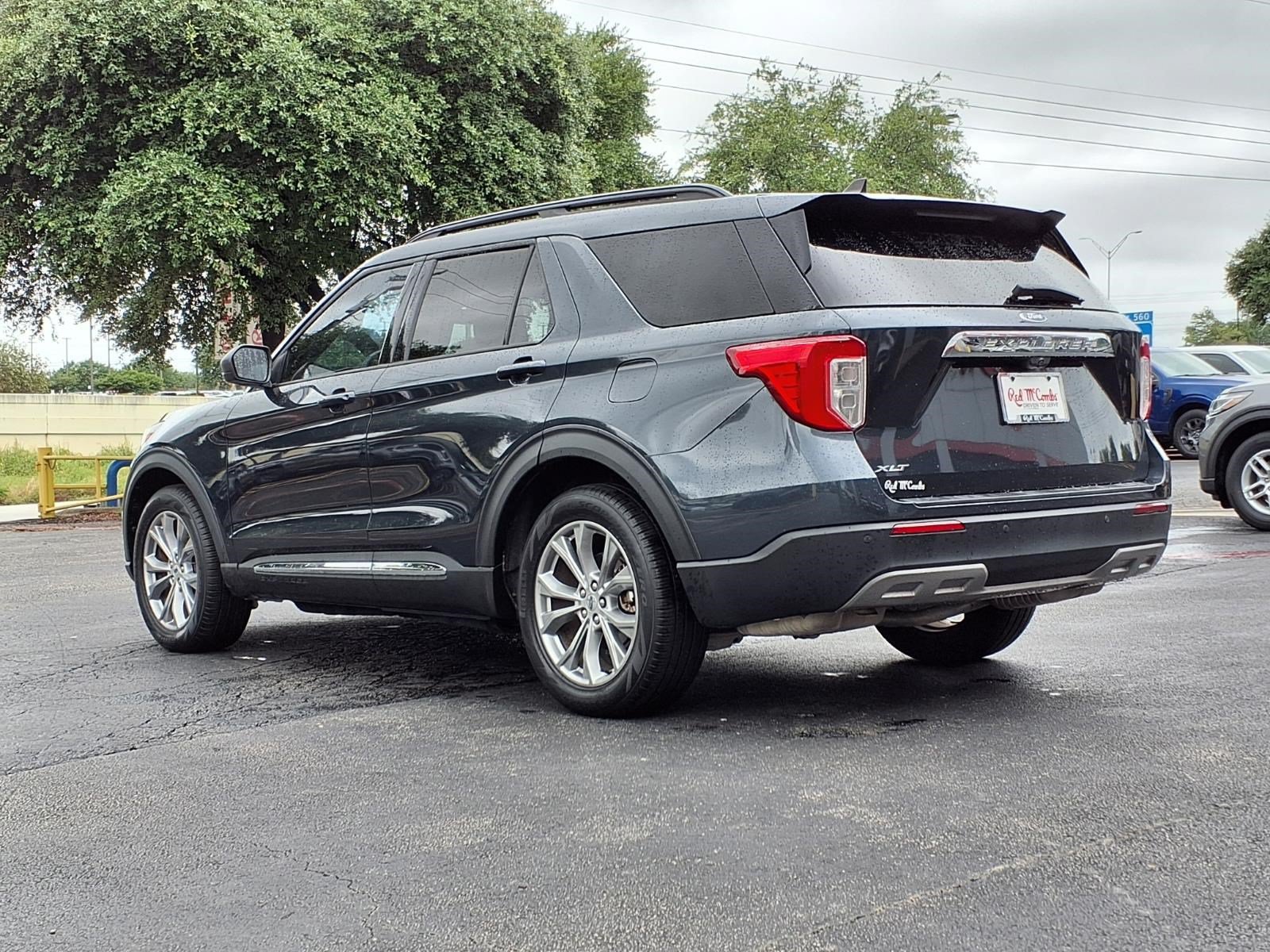 Certified 2022 Ford Explorer XLT w/ Equipment Group 202A RWD image 7