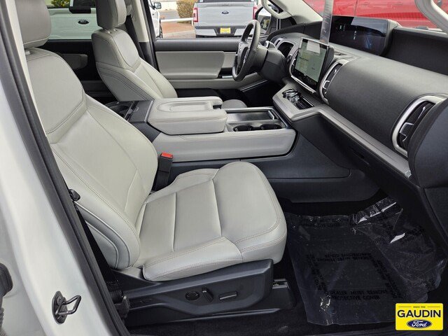 Certified 2025 Ford Expedition Active AWD/4WD image 17