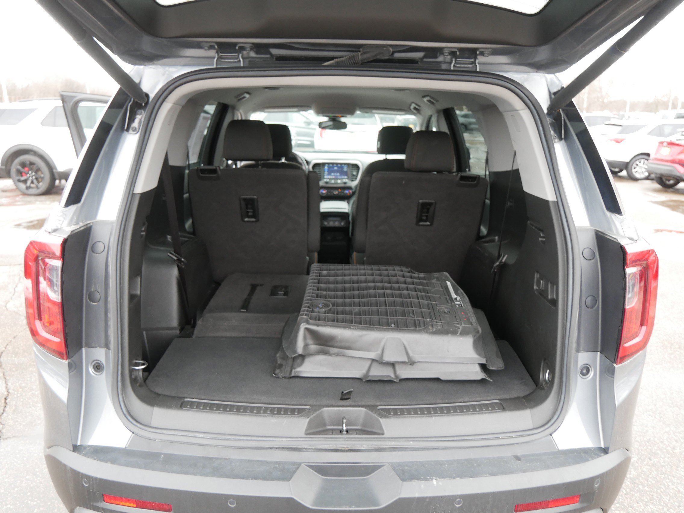 Used 2022 GMC Acadia AT4 w/ Trailering Package image 18