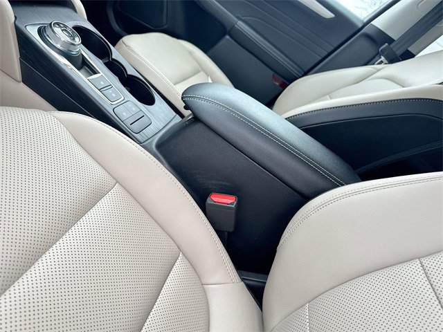 Certified 2022 Ford Escape SEL image 28