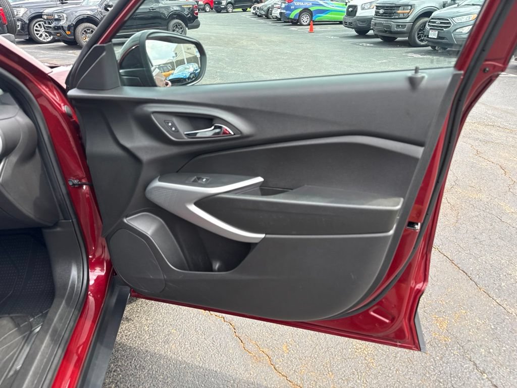 Used 2024 Chevrolet Trax RS w/ Driver Confidence Package FWD image 36